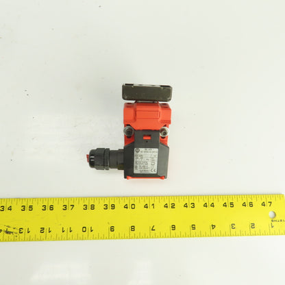 Allen Bradley 802F-S62P2 Ser A Safety Interlock Switch 10A 500V AC W/Key & Mount