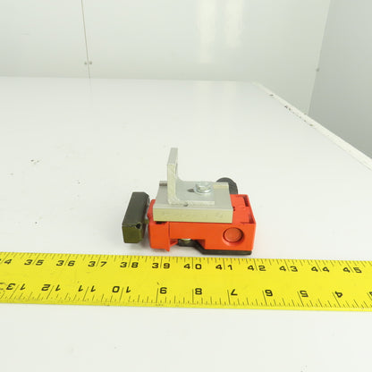 Allen Bradley 802F-S62P2 Ser A Safety Interlock Switch 10A 500V AC W/Key & Mount