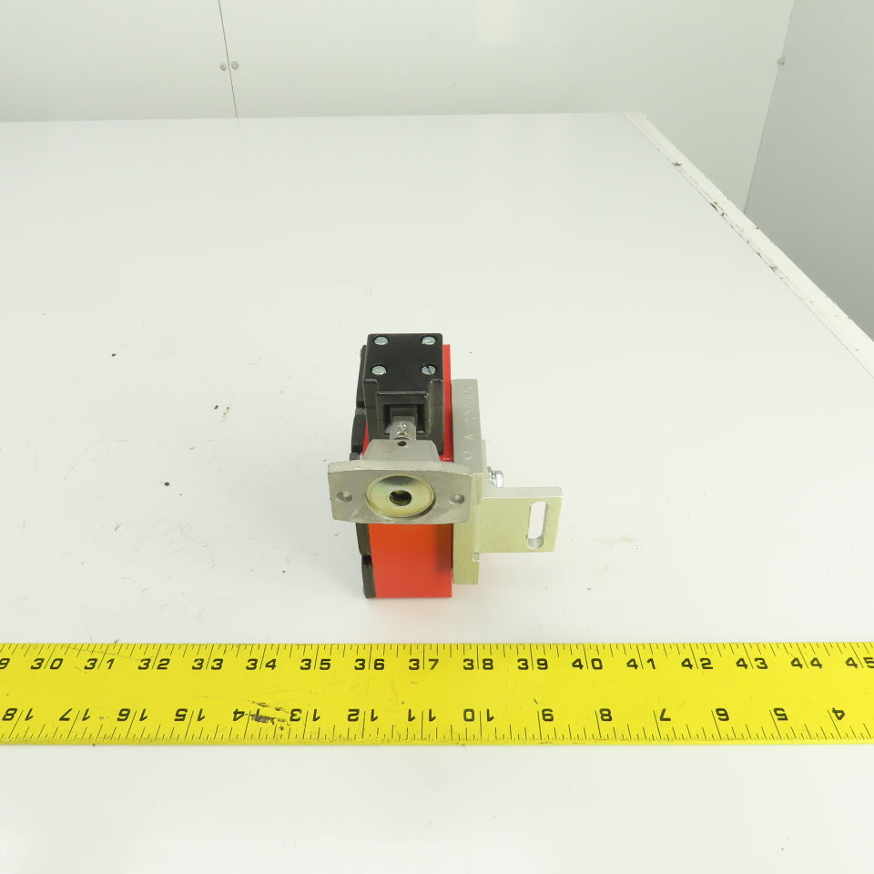 Allen Bradley 802F-TD6SM11 Ser A Safety Interlock Switch 10A 230/250V AC W/Key