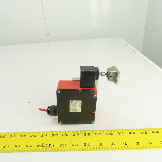 Allen Bradley 802F-TD6SM11 Ser A Safety Interlock Switch 10A 230/250V AC W/Key