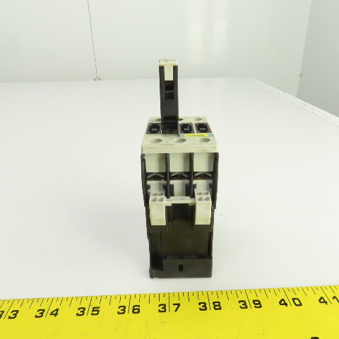 Siemens 3RT1025-3K 35A 600V Contactor 1-15HP 24V DC Coil W/3RH1921-2CA01 Block