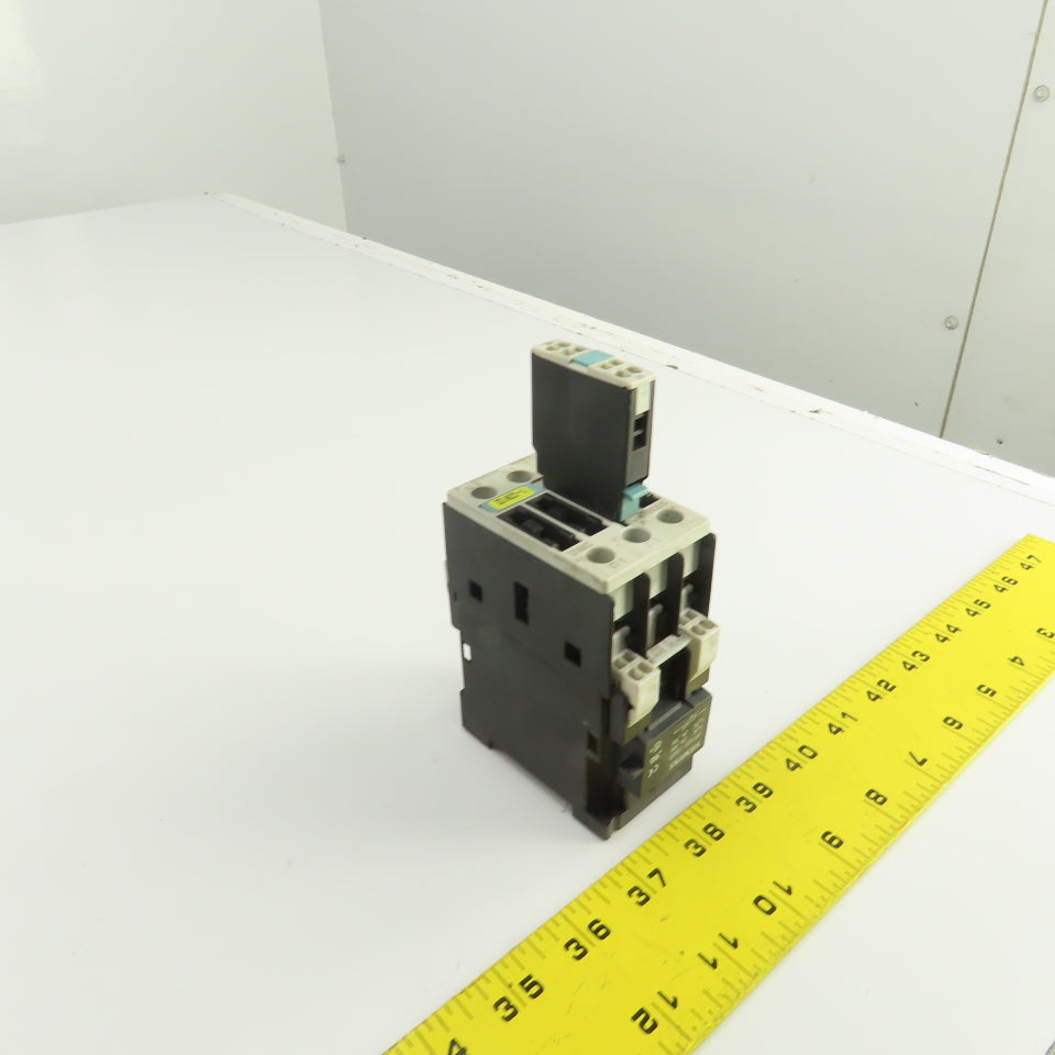 Siemens 3RT1025-3K 35A 600V Contactor 1-15HP 24V DC Coil W/3RH1921-2CA01 Block