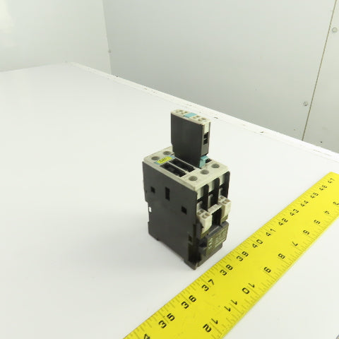 Siemens 3RT1025-3K 35A 600V Contactor 1-15HP 24V DC Coil W/3RH1921-2CA01 Block