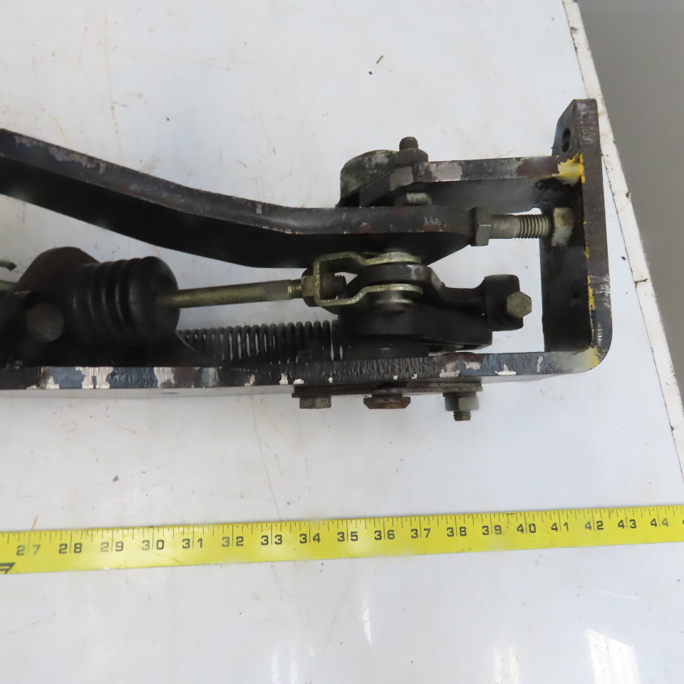 Yale Brake Master Cylinder Assembly From a GLC060TGNUAE084