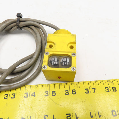 Banner SM2A912LV Valu-Beam 24-250VAC Photoelectric Sensor