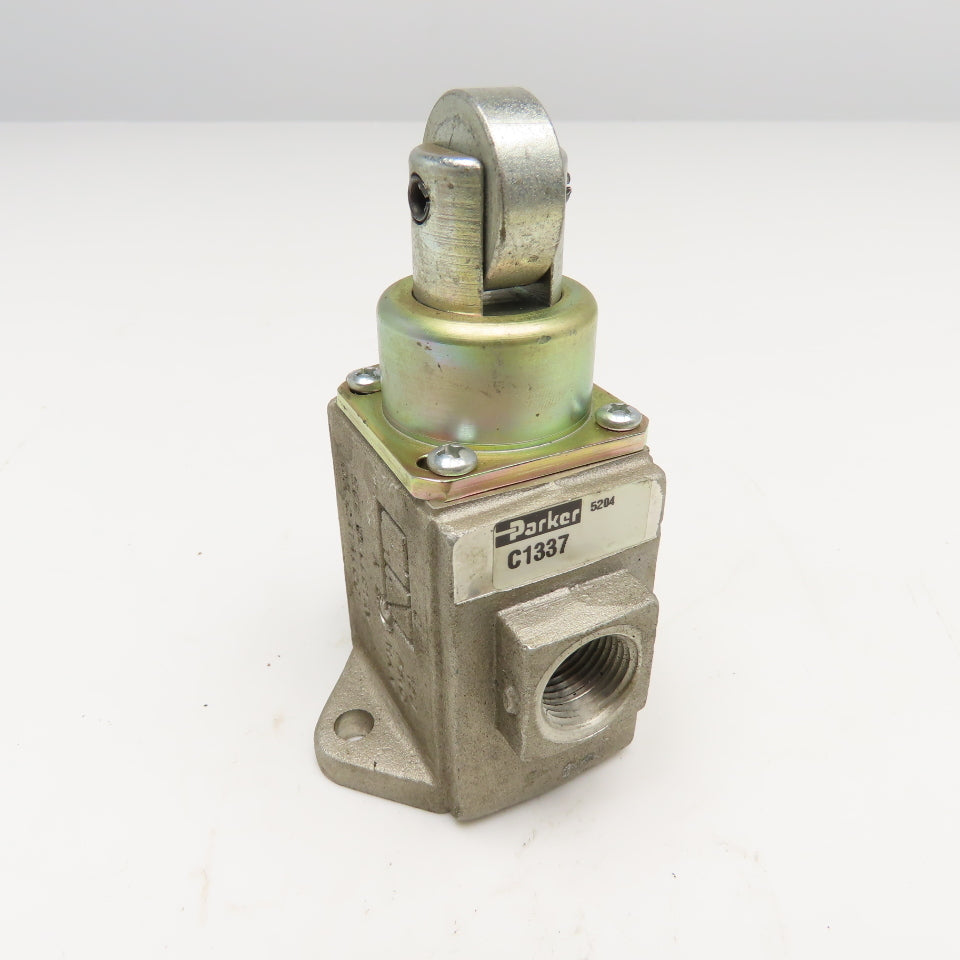 Parker C1337 3/8" NPT 2 Position Cam Plunger Pneumatic Switch