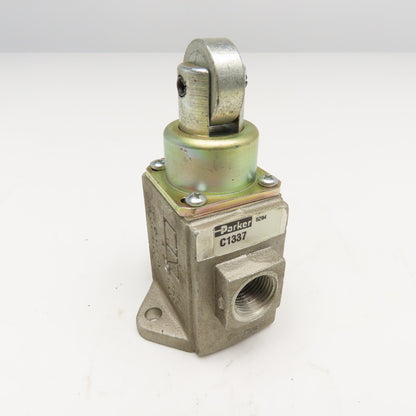 Parker C1337 3/8" NPT 2 Position Cam Plunger Pneumatic Switch
