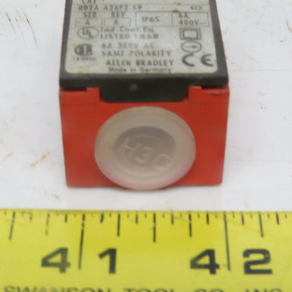 Allen Bradley 802A-A26P2-S9 Ser. A Rev. A Limit Switch W/Plunger 6A 300V