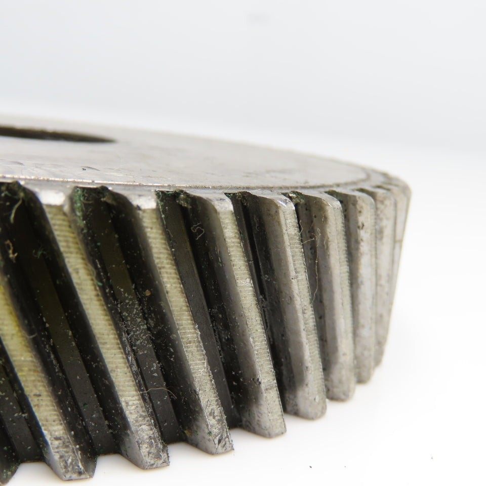 5.37" OD x 1-1/8" Left Hand Helical Gear 20°PA 1-1/4" Spline Shaft 52T