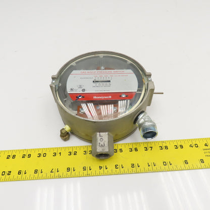 Honeywell C437D2003 120/240V Gas A/G/LP Pressure Switch 1"-26" WC
