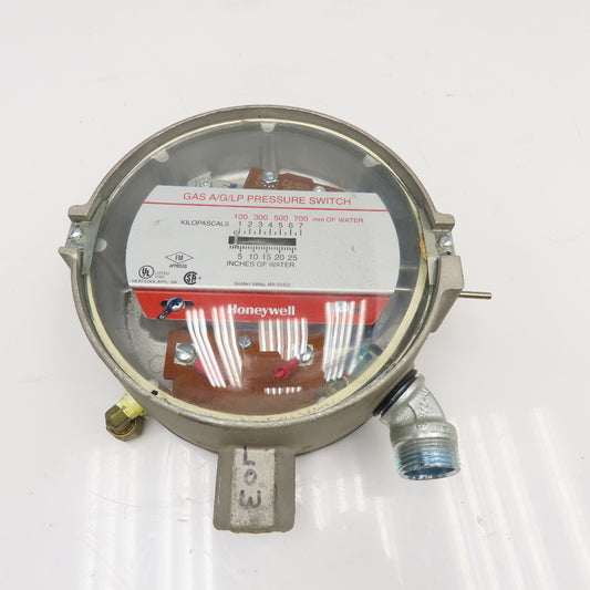Honeywell C437D2003 120/240V Gas A/G/LP Pressure Switch 1"-26" WC