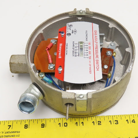 Honeywell C437D2003 120/240V Gas A/G/LP Pressure Switch 1"-26" WC Missing Lens