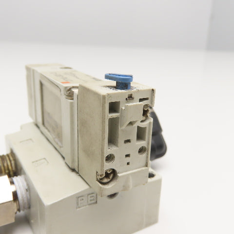 SMC SY7140-5DZE-02 Pneumatic Solenoid Valve 2 Position 1/4" NPT Manifold