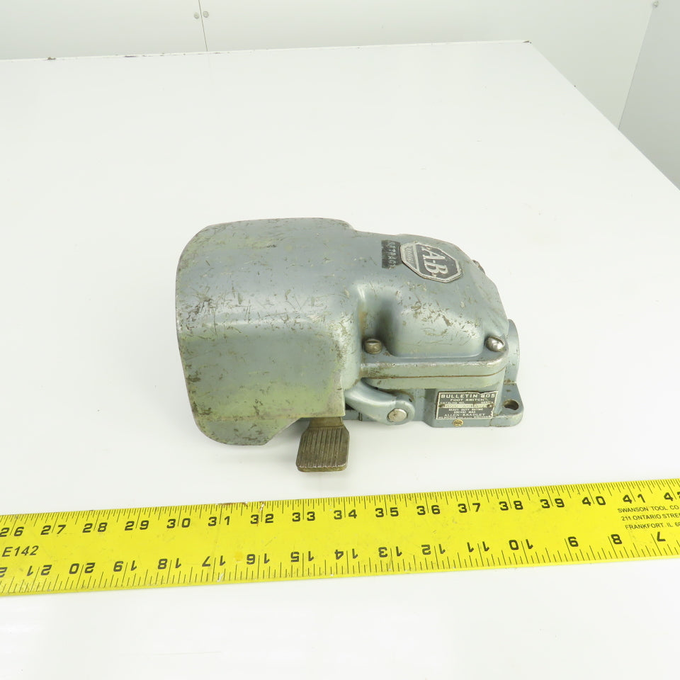 Allen Bradley 805-ASR4 Ser D Bulletin 805 Foot Pedal Operator Switch 600V