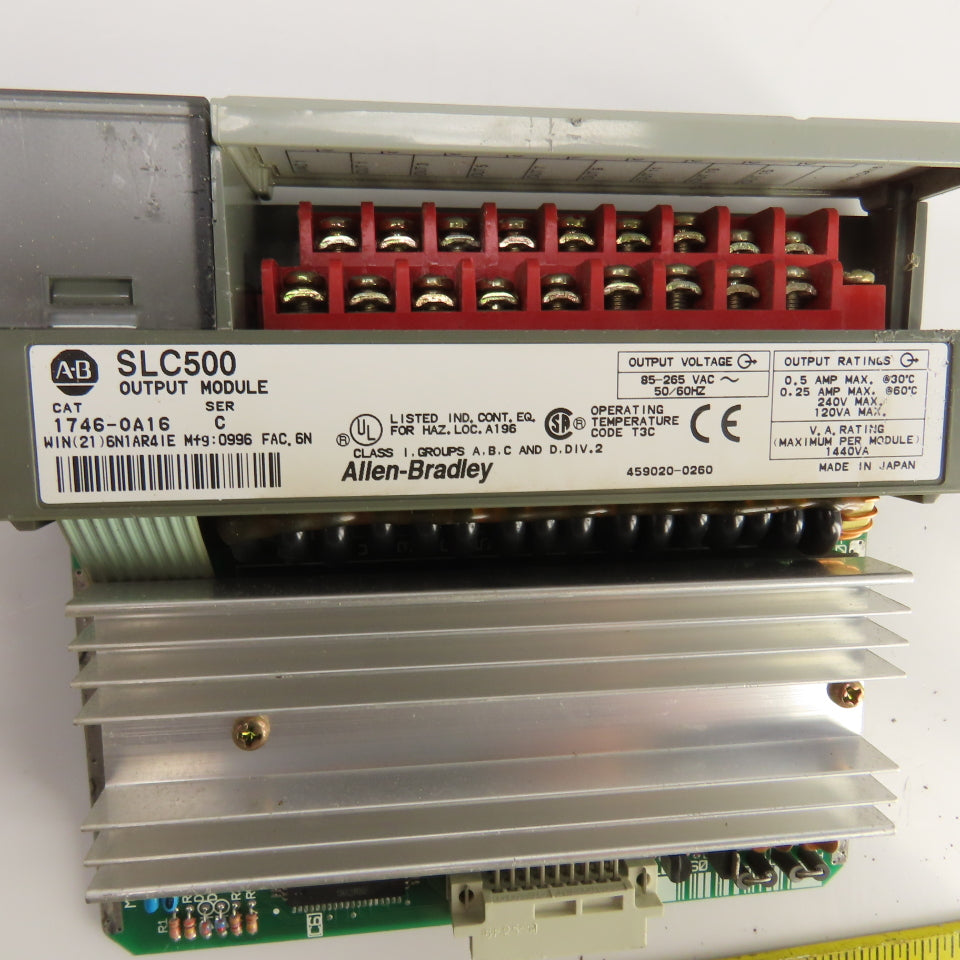 Allen Bradley 1746-OA16 Ser C SLC500 Output Module W/Heatsink