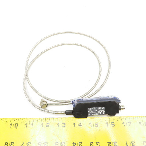 Keyence FS-V31CP Fiber Optic Amplifier W/ Cable 12-24VDC 40"