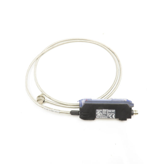 Keyence FS-V31CP Fiber Optic Amplifier W/ Cable 12-24VDC 40"