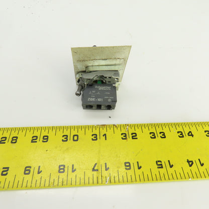 Schneider 2 Position Selector Switch 600V W/ZBE-101 Contact Block