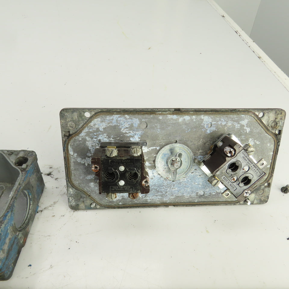 2-Button Pendant Control Station 600V Mushroom Head Momentary Contact Switches