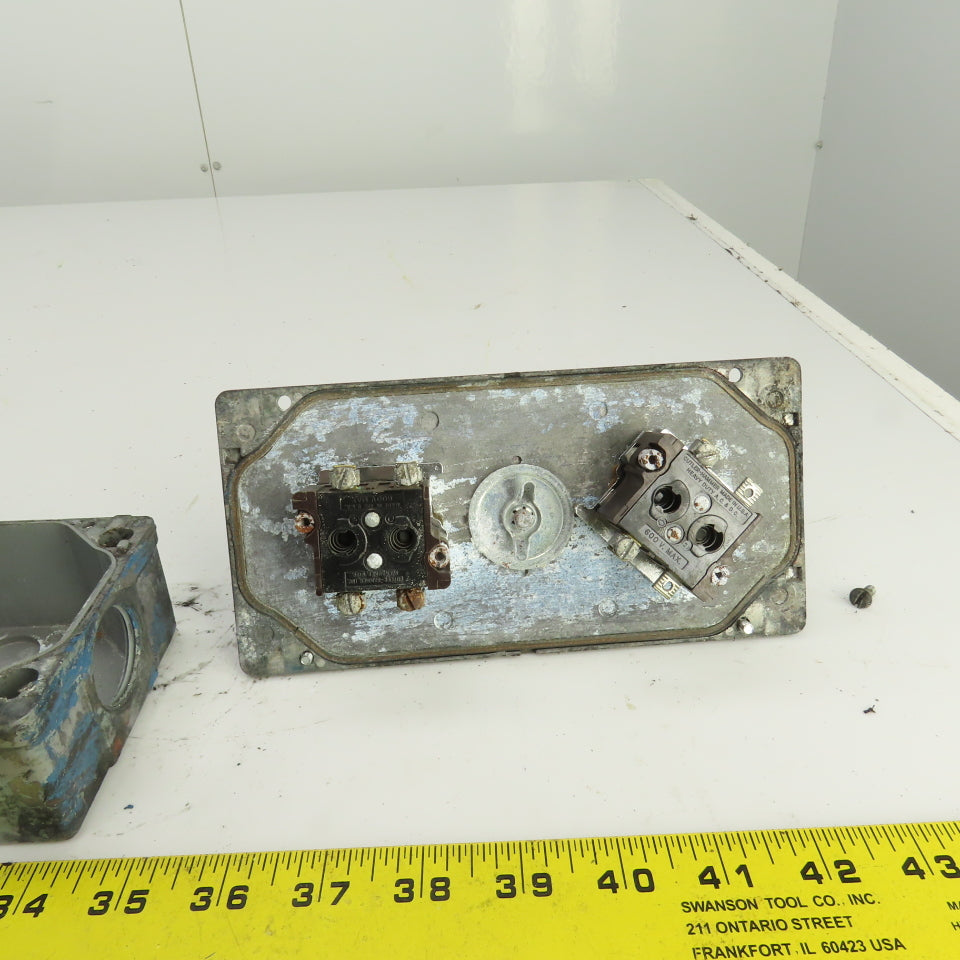 2-Button Pendant Control Station 600V Mushroom Head Momentary Contact Switches