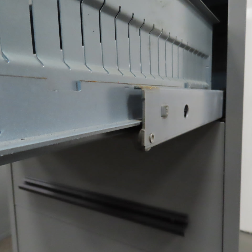 Stanley Vidmar 4-Drawer Industrial Parts Tool Storage Shop Cabinet 30"x28"x59"
