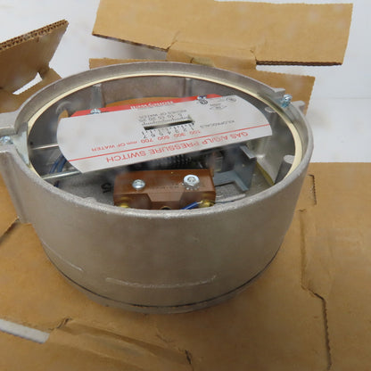 Honeywell C437E 2002 Gas A/G/LP Pressure Switch W/Manual Reset Part or Repair