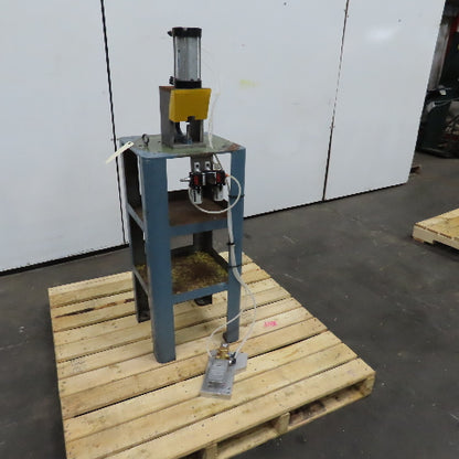 Fabco 1-1/2" Stroke Light Duty Pneumatic C-Frame Punch Press Unitool L3/4