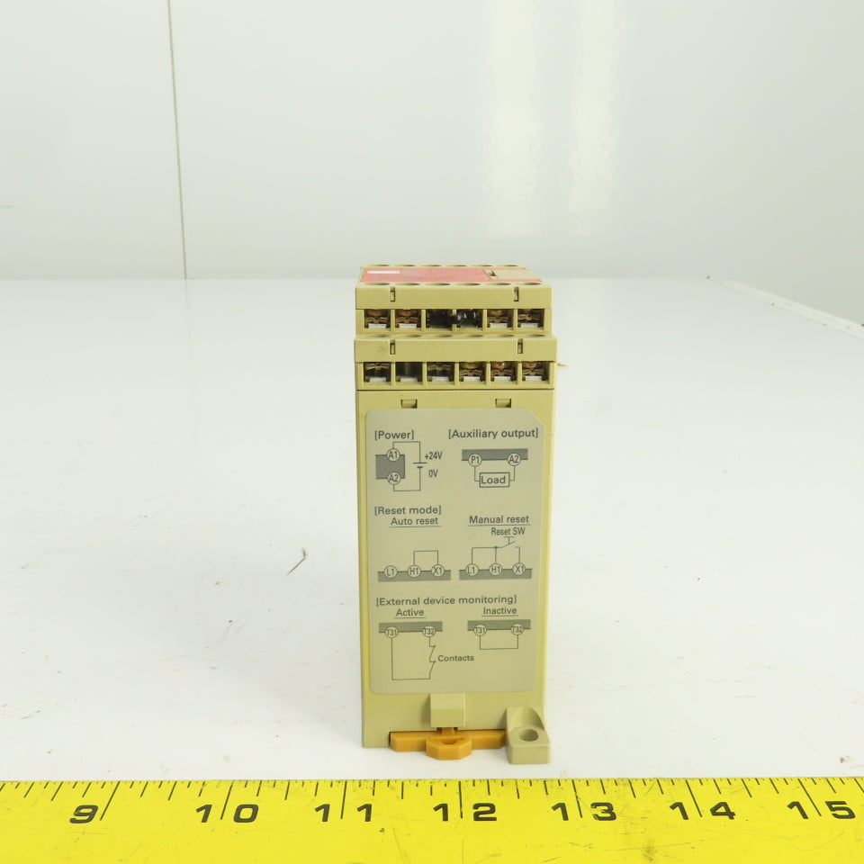 Omron F3SP-B1P Safety Light Curtain Control Unit 24VDC