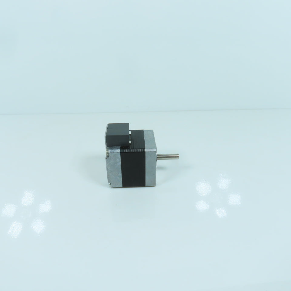 Oriental PK233PA Vexta Stepping Motor 2-Phase 1.2A 2.7 OHM 5mm Shaft