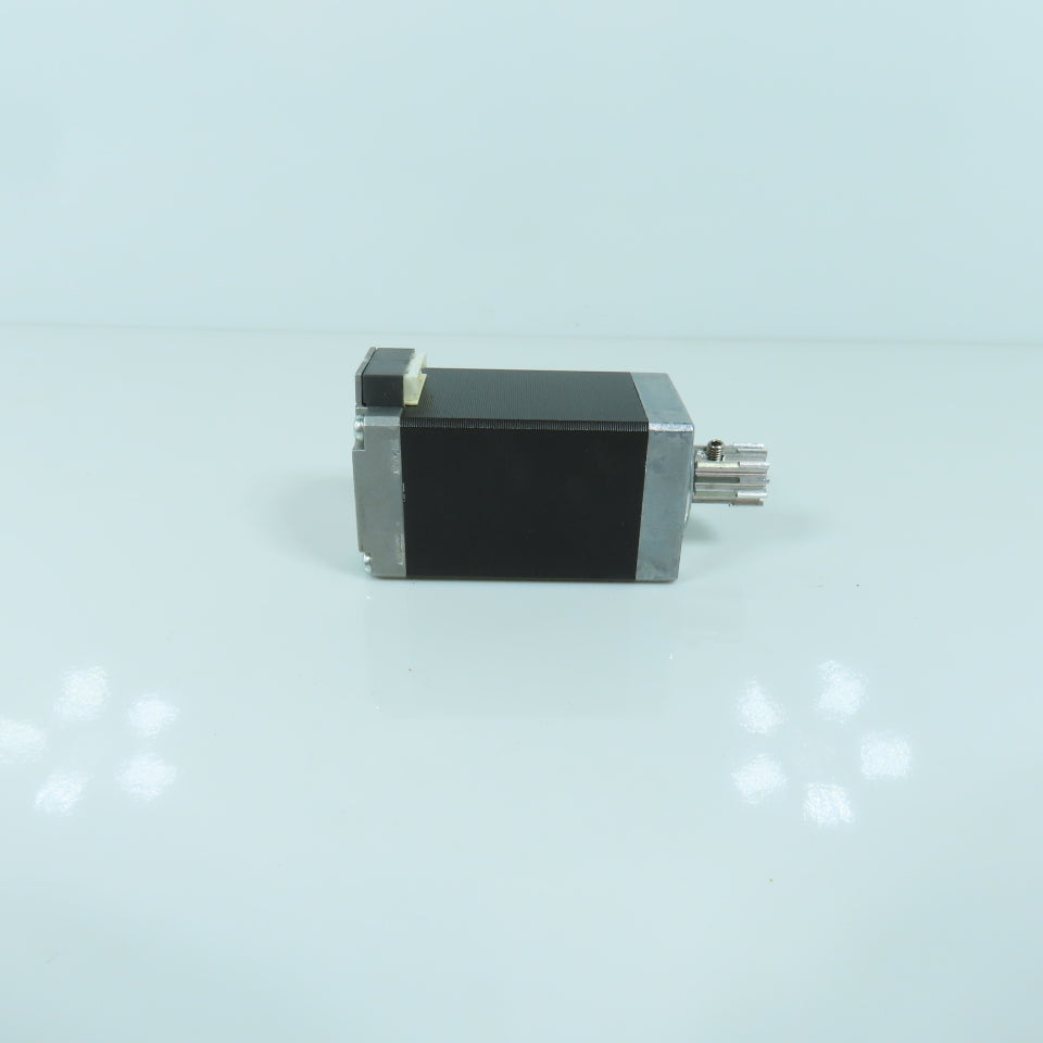 Oriental PK225PA Vexta DC Stepping Motor 2-Phase 0.95A 4.6 OHM 5mm Shaft