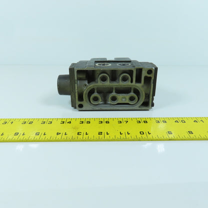 Parker S320103701 3/2 Way Pneumatic Solenoid Valve 150PSIG 120V Coil 3/8" NPT
