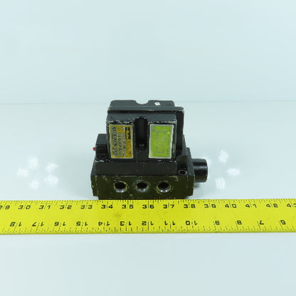 Parker S320103701 3/2 Way Pneumatic Solenoid Valve 150PSIG 120V Coil 3/8" NPT