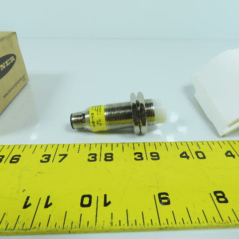 Banner M18GYX7PQ 2-Color Sensor Indicator Light Threaded Barrel