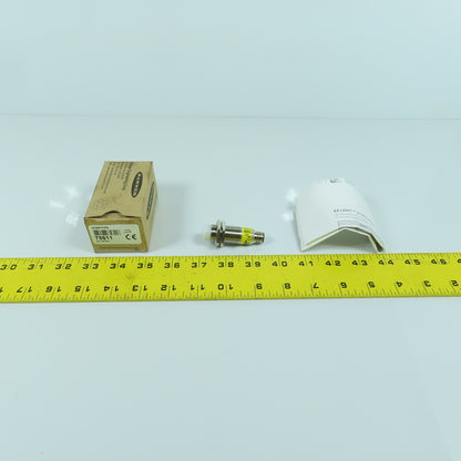 Banner M18GYX7PQ 2-Color Sensor Indicator Light Threaded Barrel