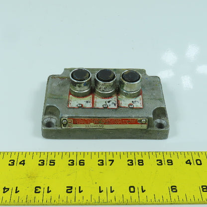 Killark XCS-0A9 3-Button Momentary Contact Hazardous Location Push Switches 600V