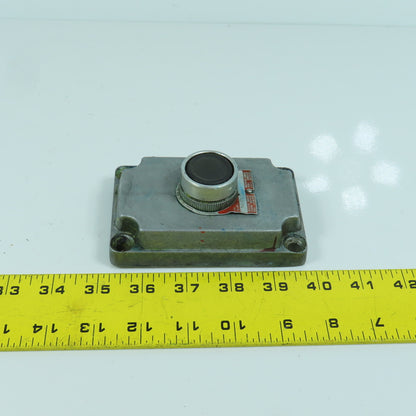Killark XCS Single Button Momentary Contact Switch Hazardous Location 600V