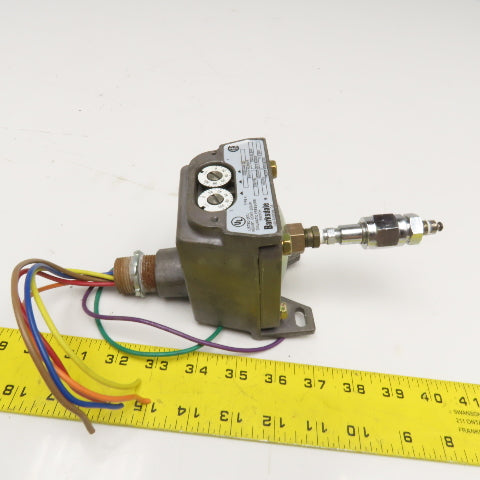 Barksdale CD2H-A80-Q8 Dialmatic Pressure Switch .5-80 PSI