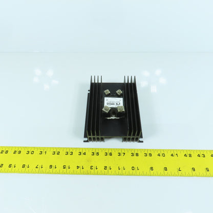 Omega SSR240AC10 Solid State Relay 110-220V AC 10 Amps W/Aluminum Heatsink