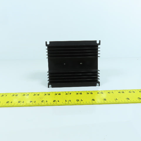 Omega SSR240AC10 Solid State Relay 110-220V AC 10 Amps W/Aluminum Heatsink