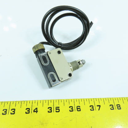 Omron D4E-1B10N Roller Plunger Limit Switch 0.5A/30V
