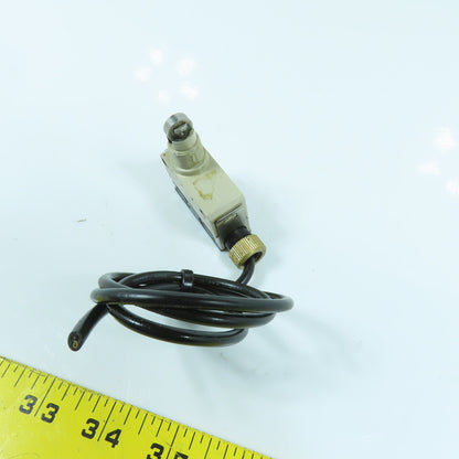 Omron D4E-1B10N Roller Plunger Limit Switch 0.5A/30V