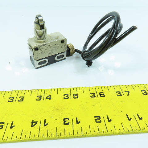 Omron D4E-1B10N Roller Plunger Limit Switch 0.5A/30V