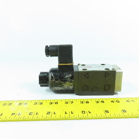 Nachi SA-G01-A3X-D2-8380D 2/4 Way Hydraulic Solenoid Control Valve