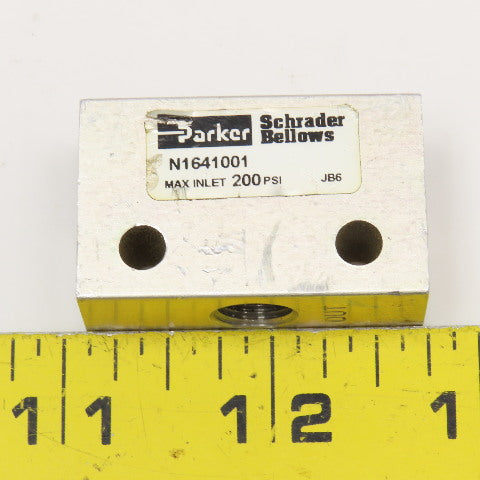 Parker N1641001 1/8" NPT Pneumatic Shuttle Valve