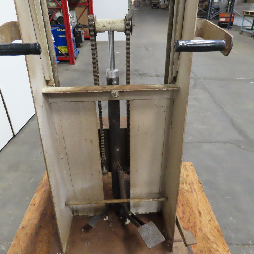 Crown H-57 1000Lbs Capacity Foot Pedal Straddle Platform Lift Truck 67" Lift