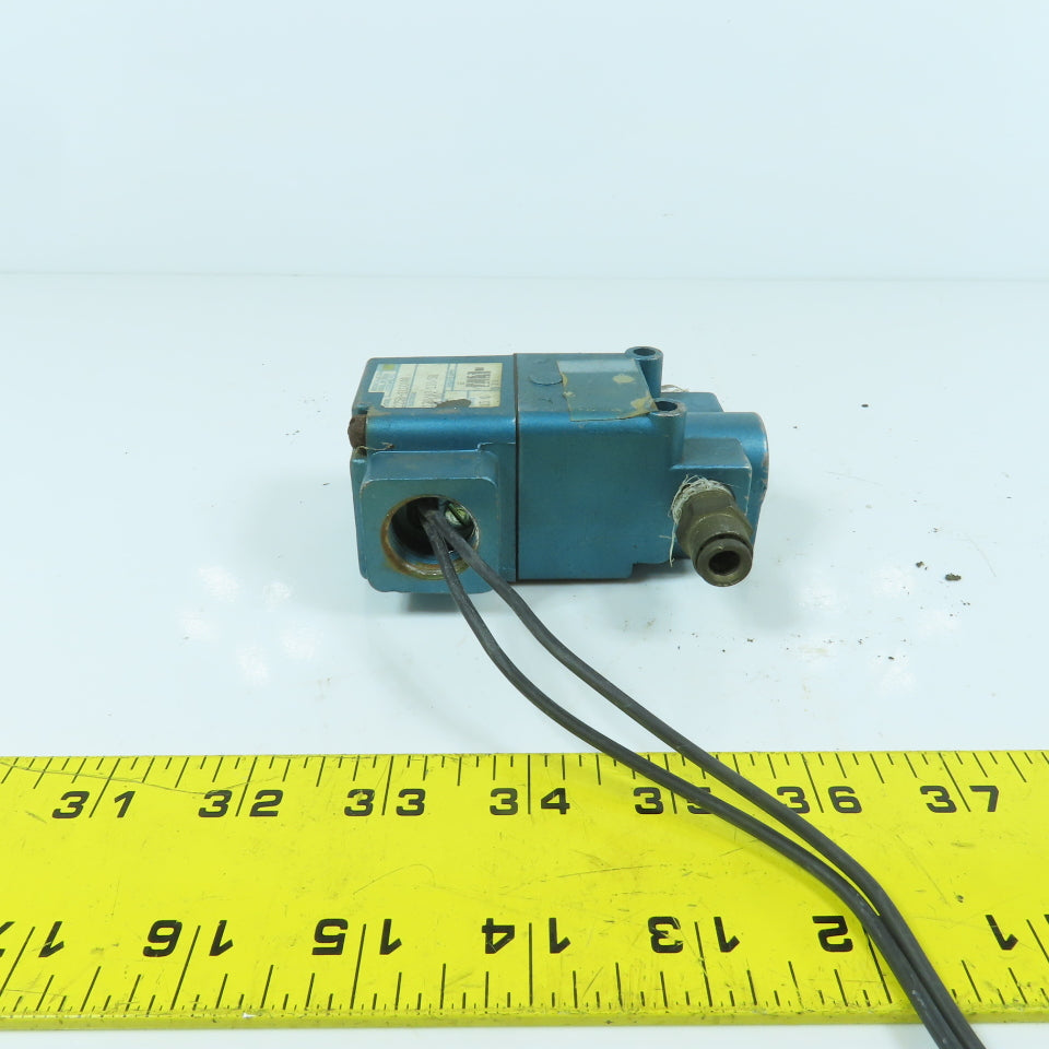 Mac 225B-111CAAA Pneumatic Solenoid Valve 120V 150PSI 1/4" NPT