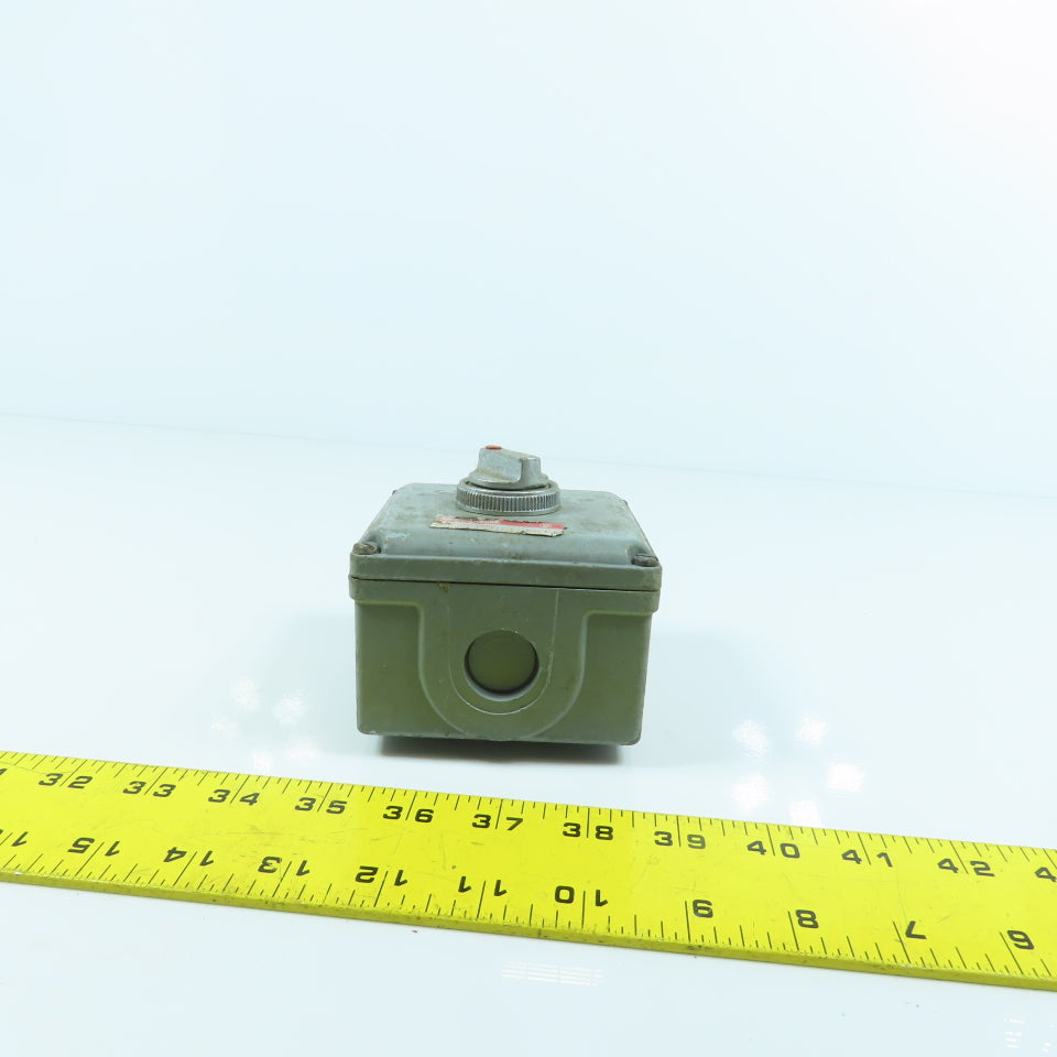 Westinghouse PB1ED1 Single Button Electrical Enclosure W/ 2-Position Switch