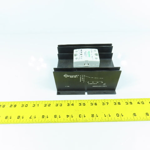 Schneider 6240AXXSZS-DC3 Solid State Relay 32V W/ Magnecraft SSR-HS-1 Heat Sink