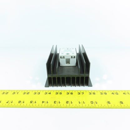 Schneider 6240AXXSZS-DC3 Solid State Relay 32V W/ Magnecraft SSR-HS-1 Heat Sink