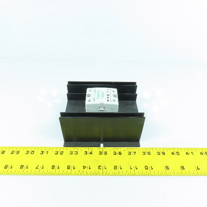 Schneider 6240AXXSZS-DC3 Solid State Relay 32V W/ Magnecraft SSR-HS-1 Heat Sink